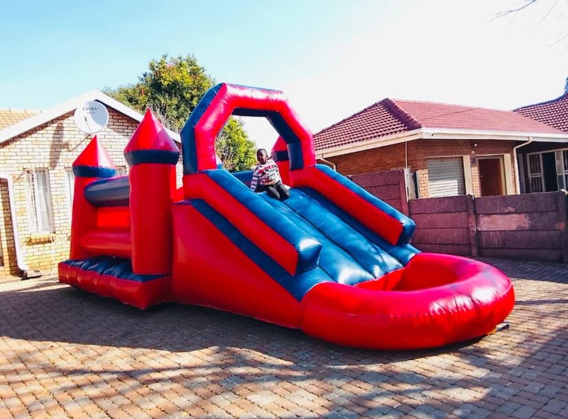Jumping Castle With Slide